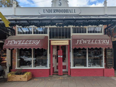 Underwood Hall Antiques and Jewellery shopfront
