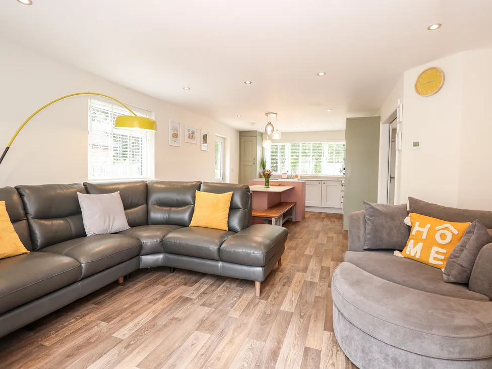 The open-plan living area at Daisy Tree Cottage