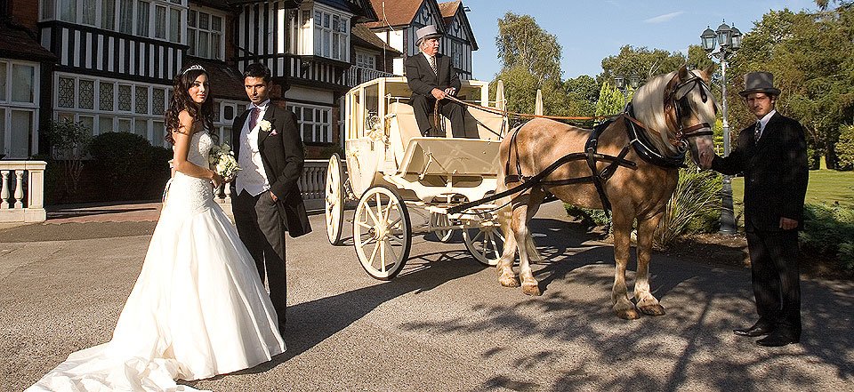 A wedding arrival at The Golf Hotel