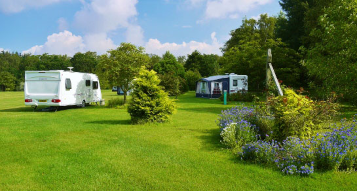 Caravans on spacious grass pitches at Oaklea near Woodhall Spa