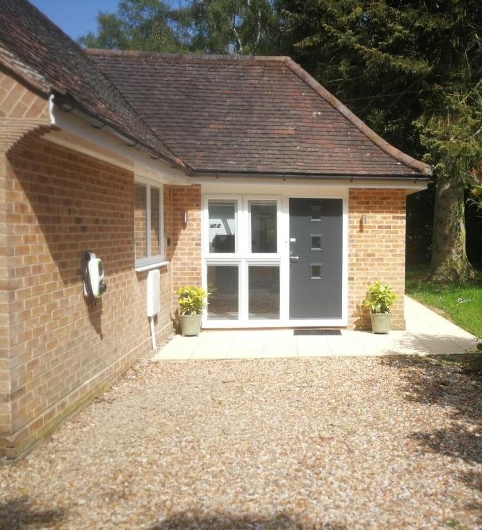The private entrance to Spinney on the Green