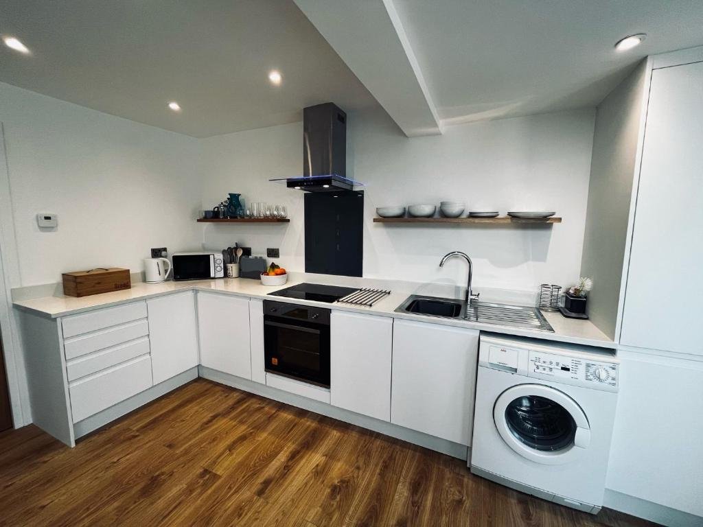 The fitted kitchen at Spinney on the Green