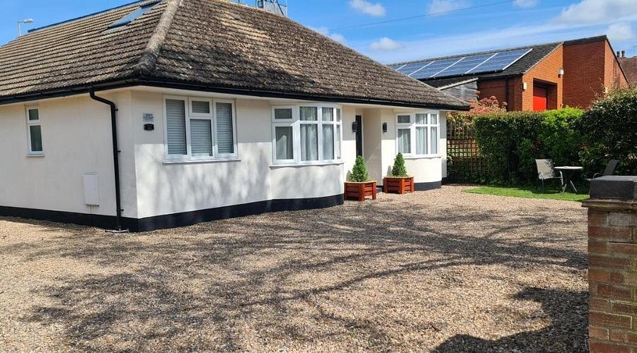The Golf Studio bed and breakfast on Witham Road in Woodhall Spa